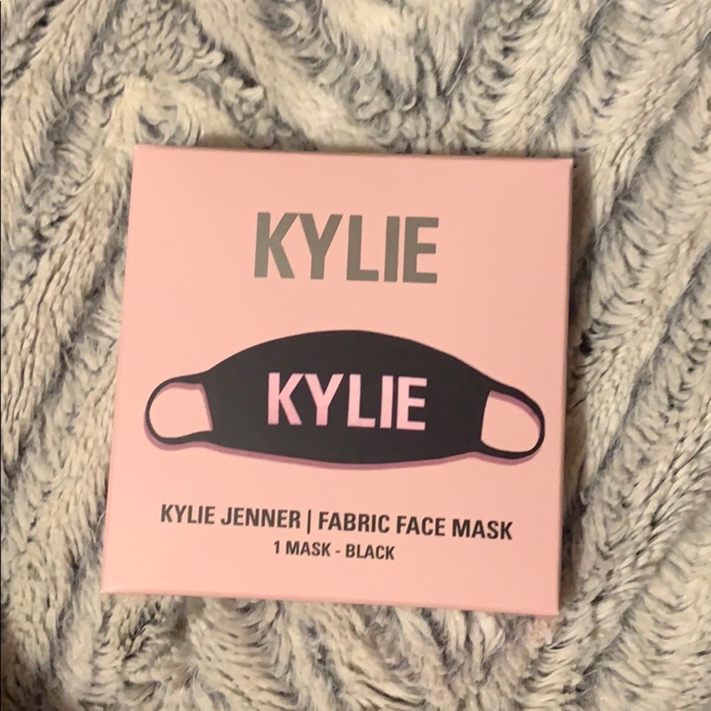 Facemask kylie jenner